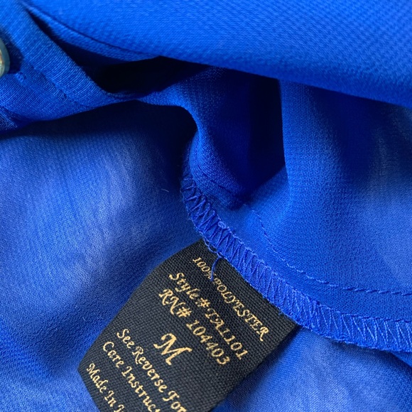 2 tops (blue and green polyester tanks) - Picture 10 of 10